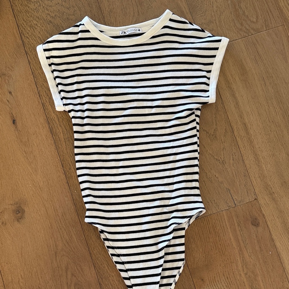 Zara Striped Navy and White Bodysuit